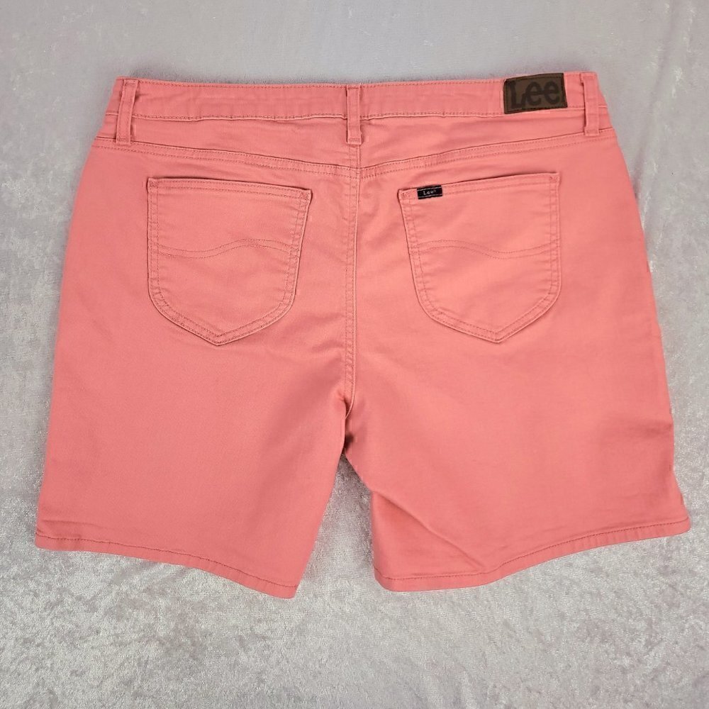 Lee Women's Cotton Blend Pink Mid Rise Regular Shorts Size 18 - Picture 2 of 8